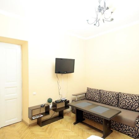 "Deluxe Apartments" K 45 - 1128 Лвив Екстериор снимка
