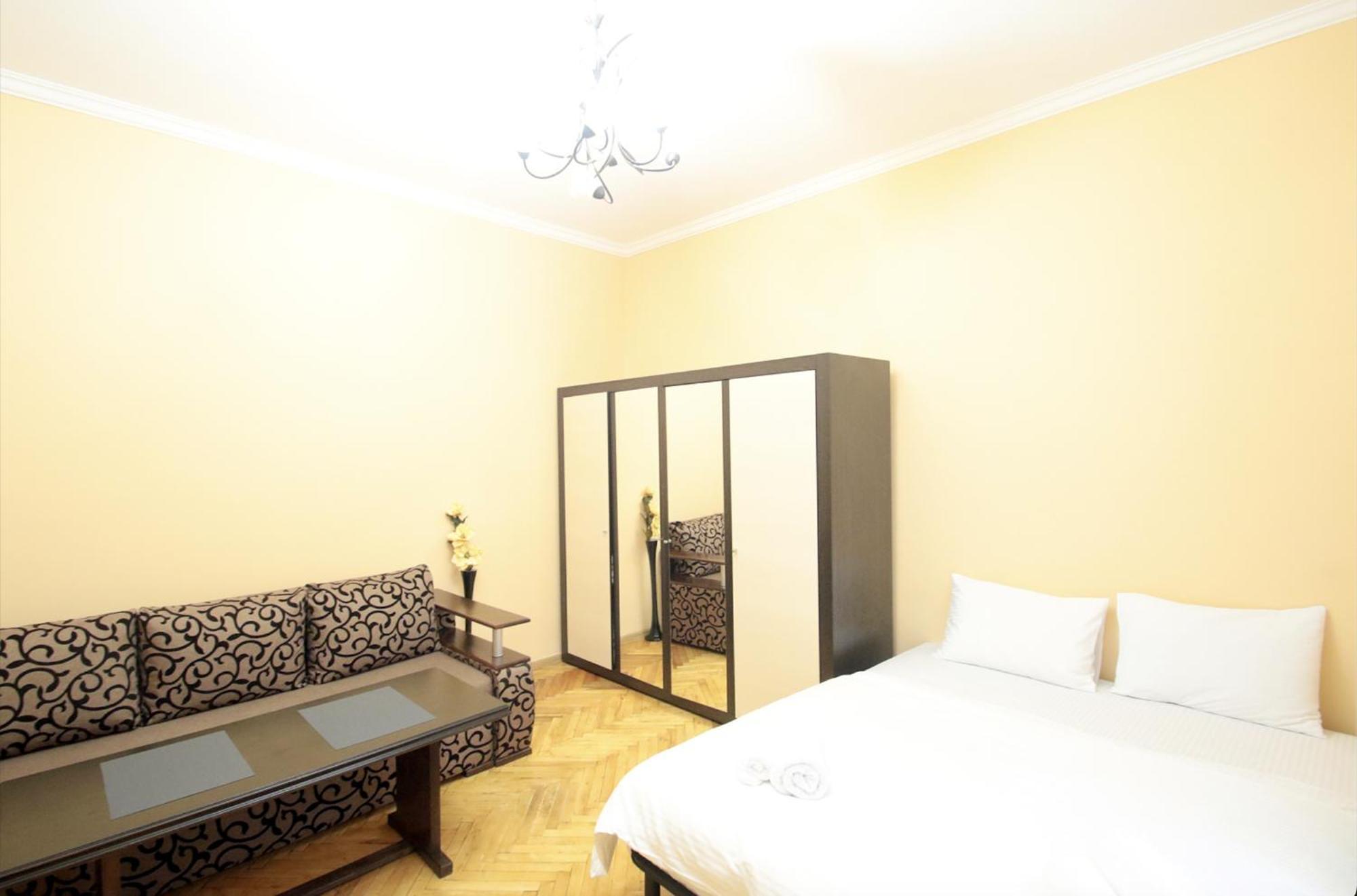 "Deluxe Apartments" K 45 - 1128 Лвив Екстериор снимка
